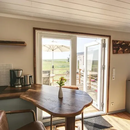 Hotel Schaeferwagen Tiny House Auf Dem Friesenhof Pellworm Exterior foto