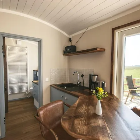 Hotel Schaeferwagen Tiny House Auf Dem Friesenhof Pellworm Exterior foto