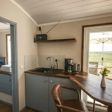 Hotel Schaeferwagen Tiny House Auf Dem Friesenhof Pellworm Exterior foto