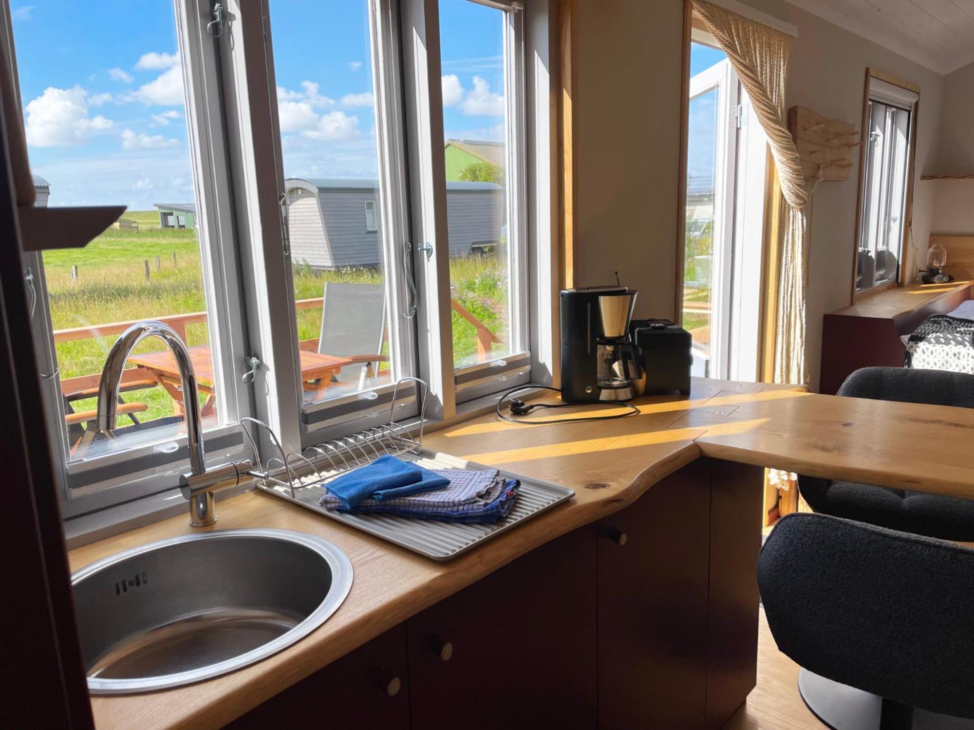 Schäferwagen Tiny House Auf Dem Friesenhof Campingplatz
